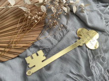 Load image into Gallery viewer, Magic Santa Key cutout
